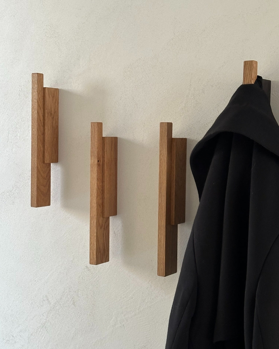 seinänaulakko, massiivitammi, kotimainen, valmistettu Suomessa